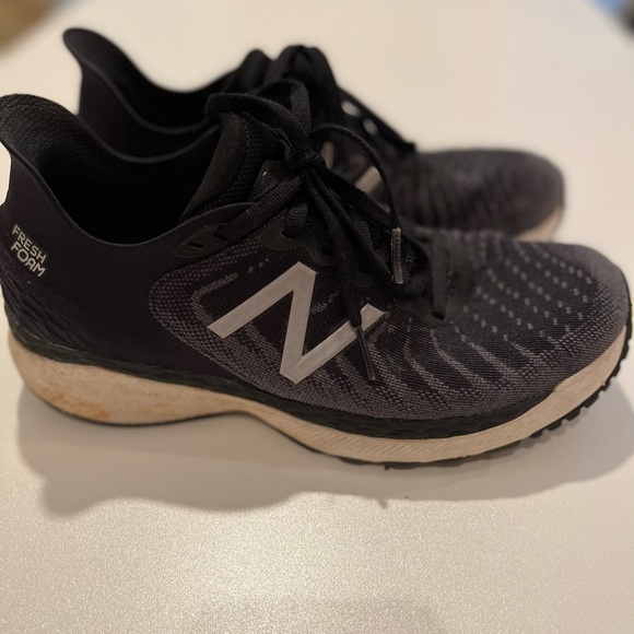 New Balance 860v11 Black Fresh Foam Womens Size 7 - Picture 2 of 7